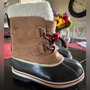 Children’s Yoot Pac Caribou Boot - Size 9